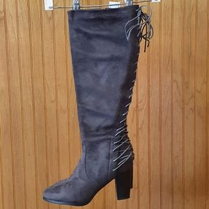 Women's Knee High Gray Lace-Up Boots Size 9